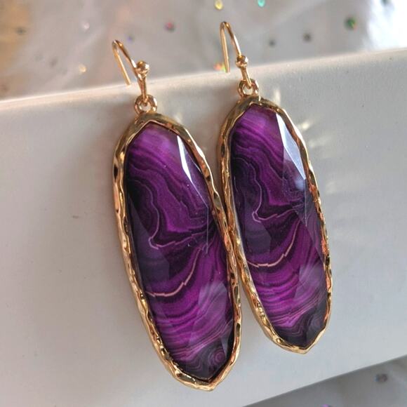 PURPLE Agate Look Oval Large Earrings with Gold Tone Hardware NEW - Picture 9 of 9